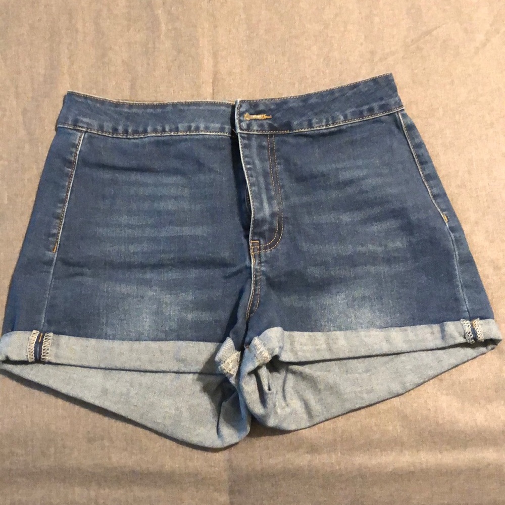 High-waist Jean Shorts